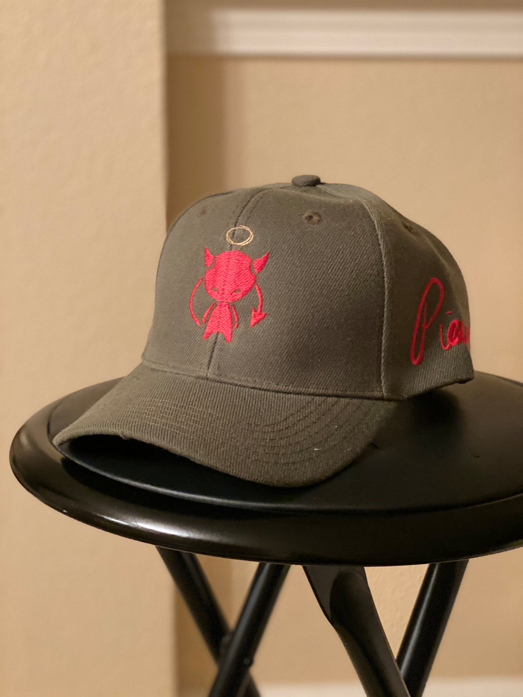 Olive w/red Pieux cap